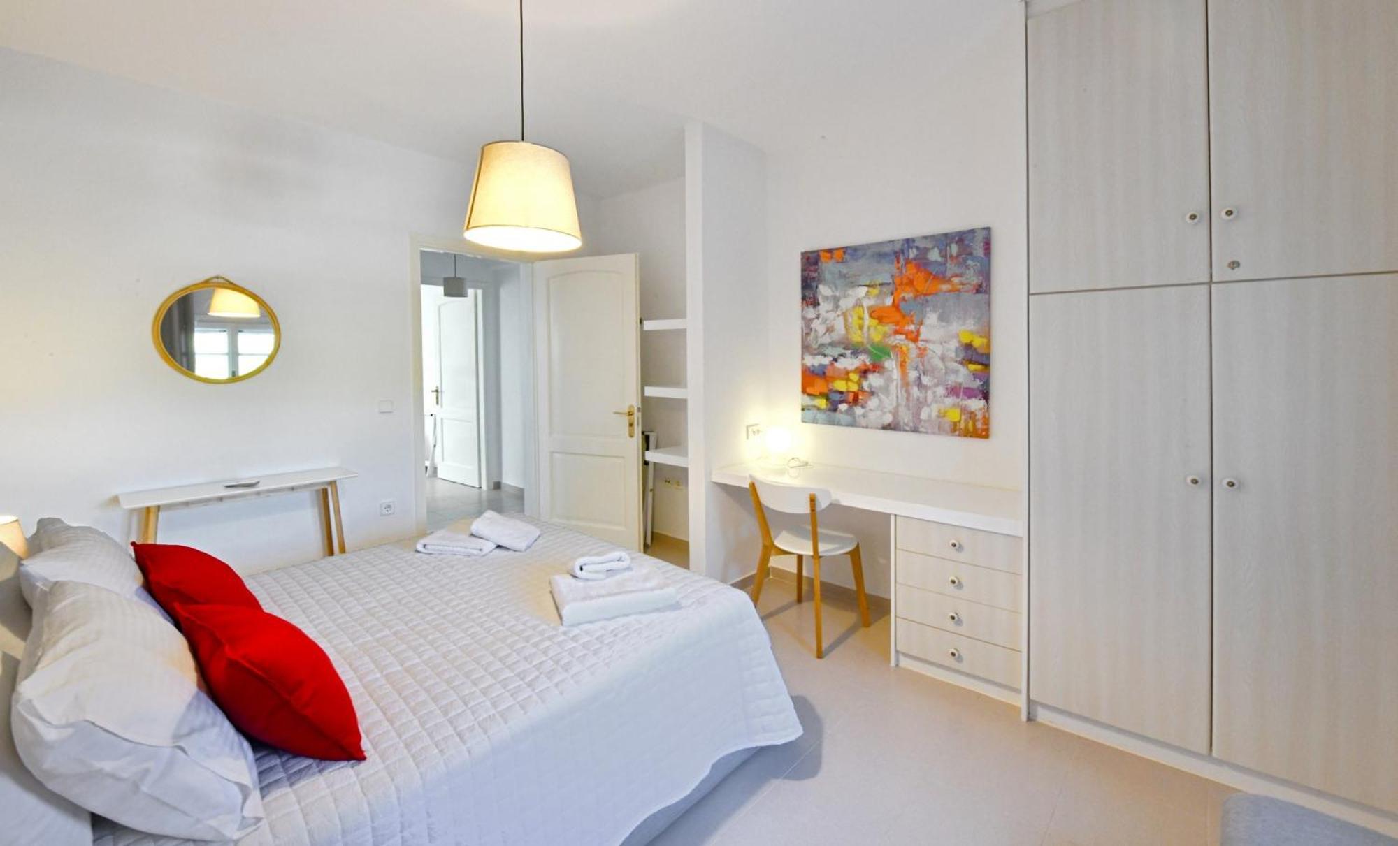 Amazing 2 Bedroom Apartment Overlooking The Marina Of Vourkárion 외부 사진
